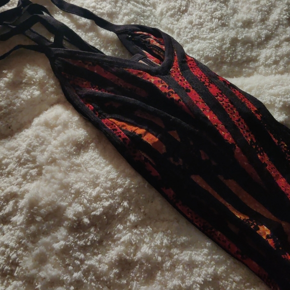 Guess - Picture 4 of 4